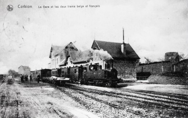 Corbion gare et trams belge et  français.jpg